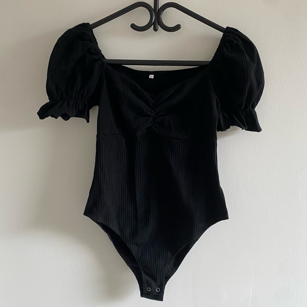 Black Ribbed Bodysuit with Puffed Short Sleeves
